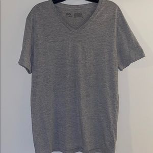 Men’s Nordstrom v-neck tShirt